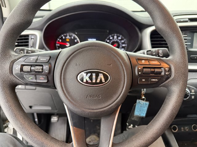 Used 2018 Kia Sorento L FWD image 9
