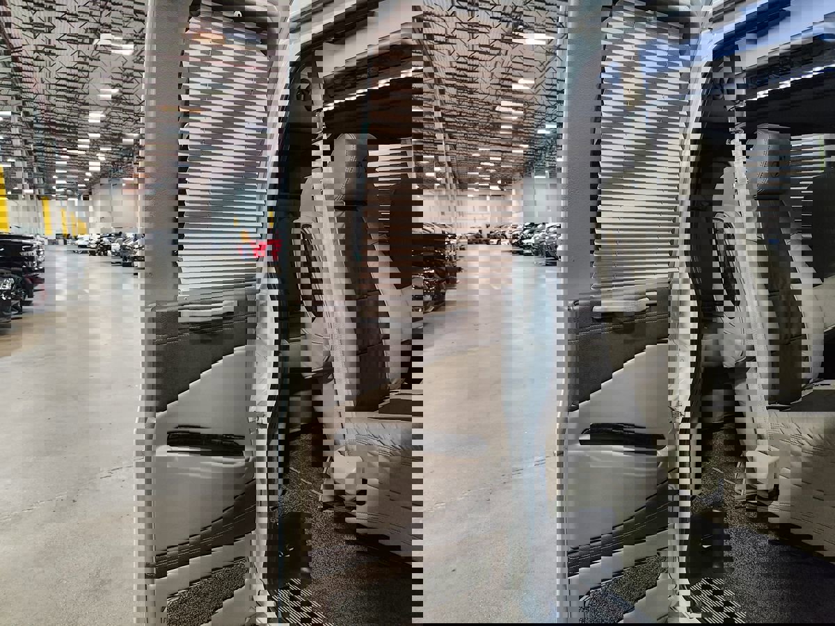 Used 2015 Chevrolet Express 2500 image 56