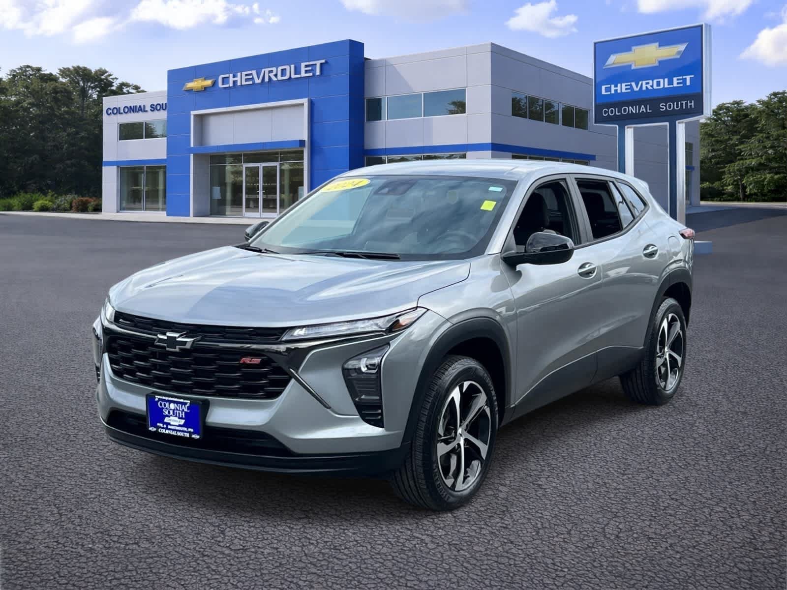 Certified 2024 Chevrolet Trax RS FWD image 2