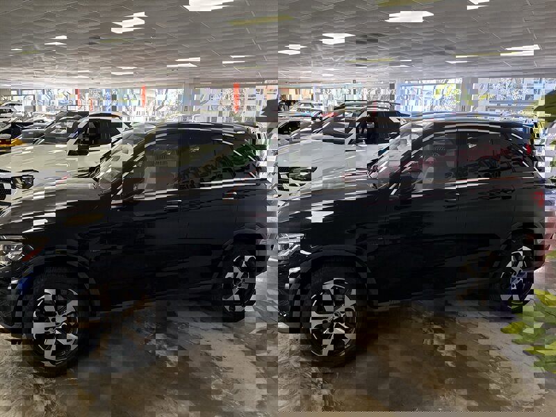 Used 2019 Mercedes-Benz GLC 350e 4MATIC image 2