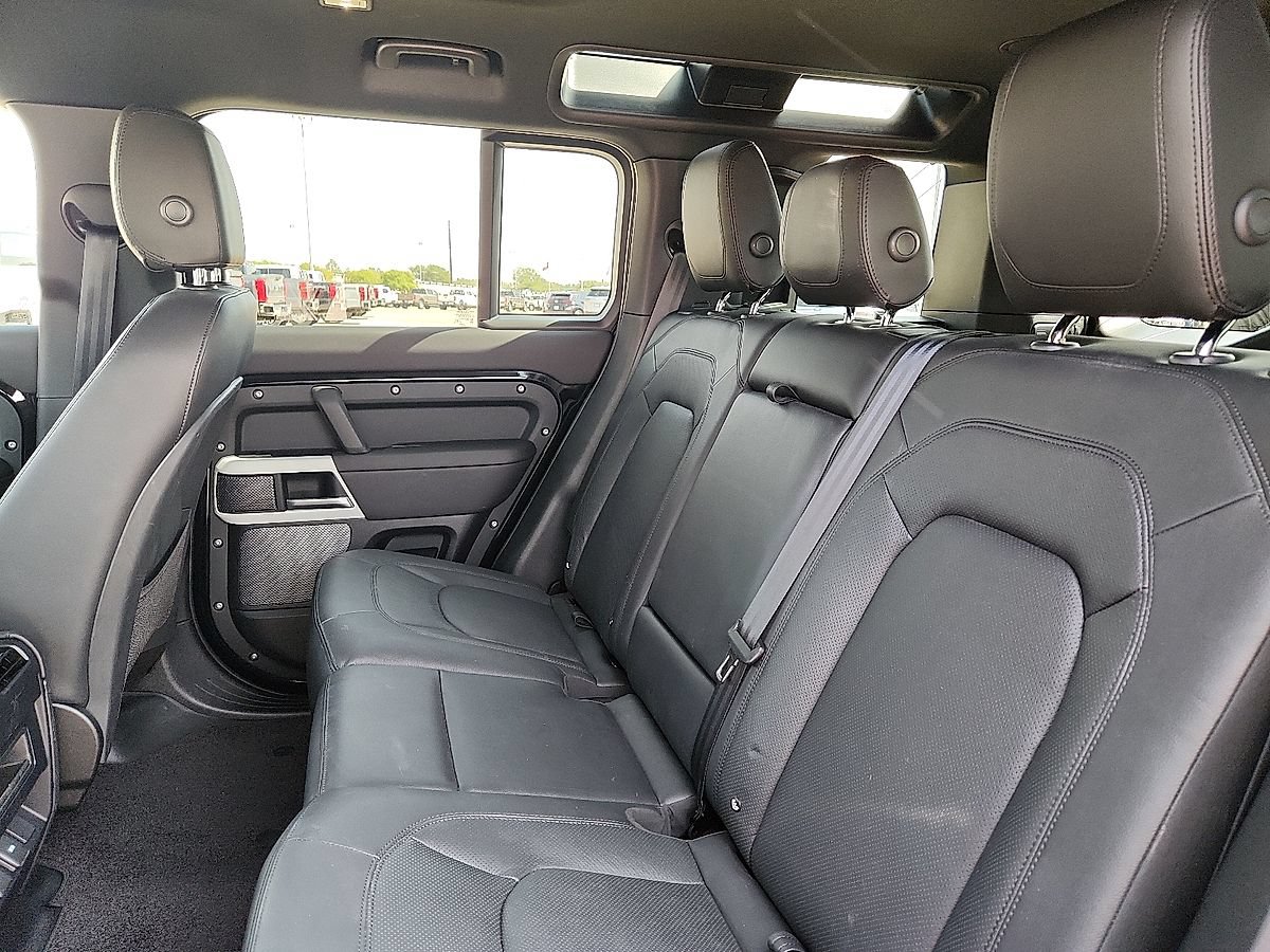 Used 2024 Land Rover Defender 110 SE AWD/4WD image 5