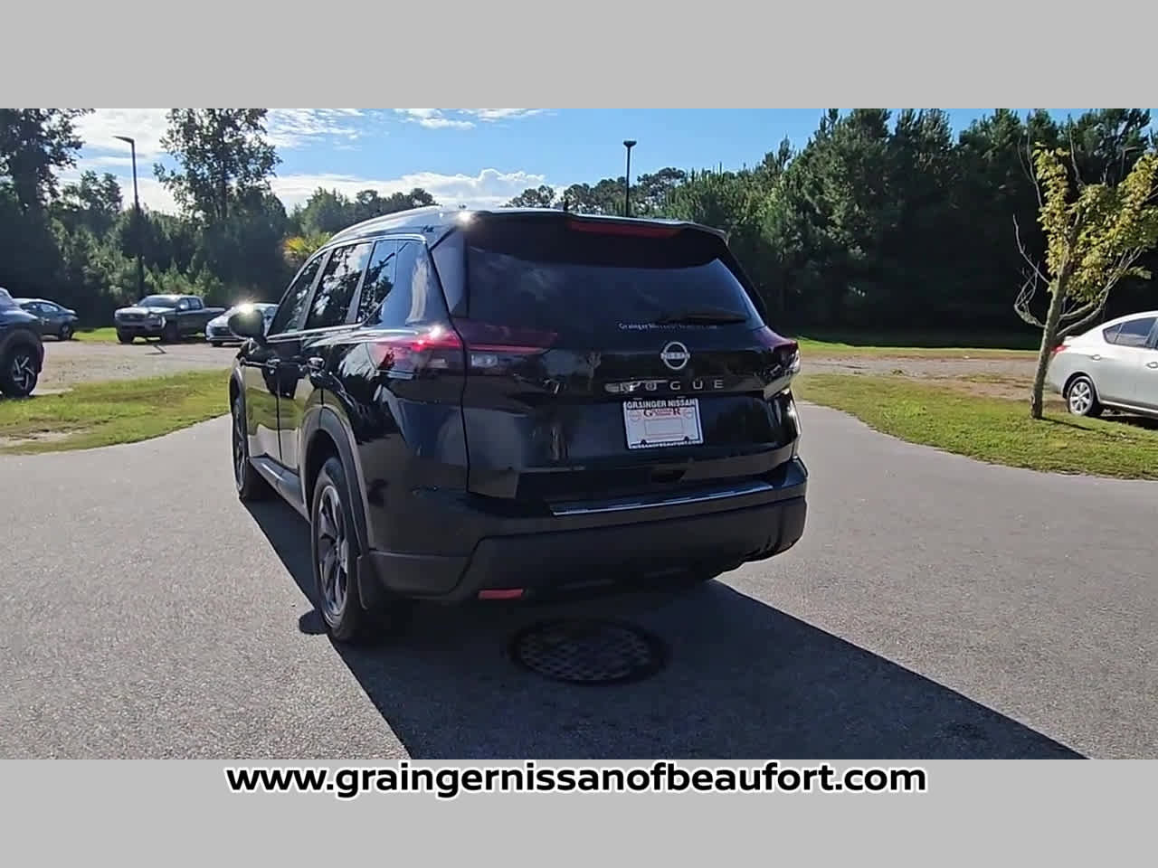 New 2026 Nissan Rogue SV image 28
