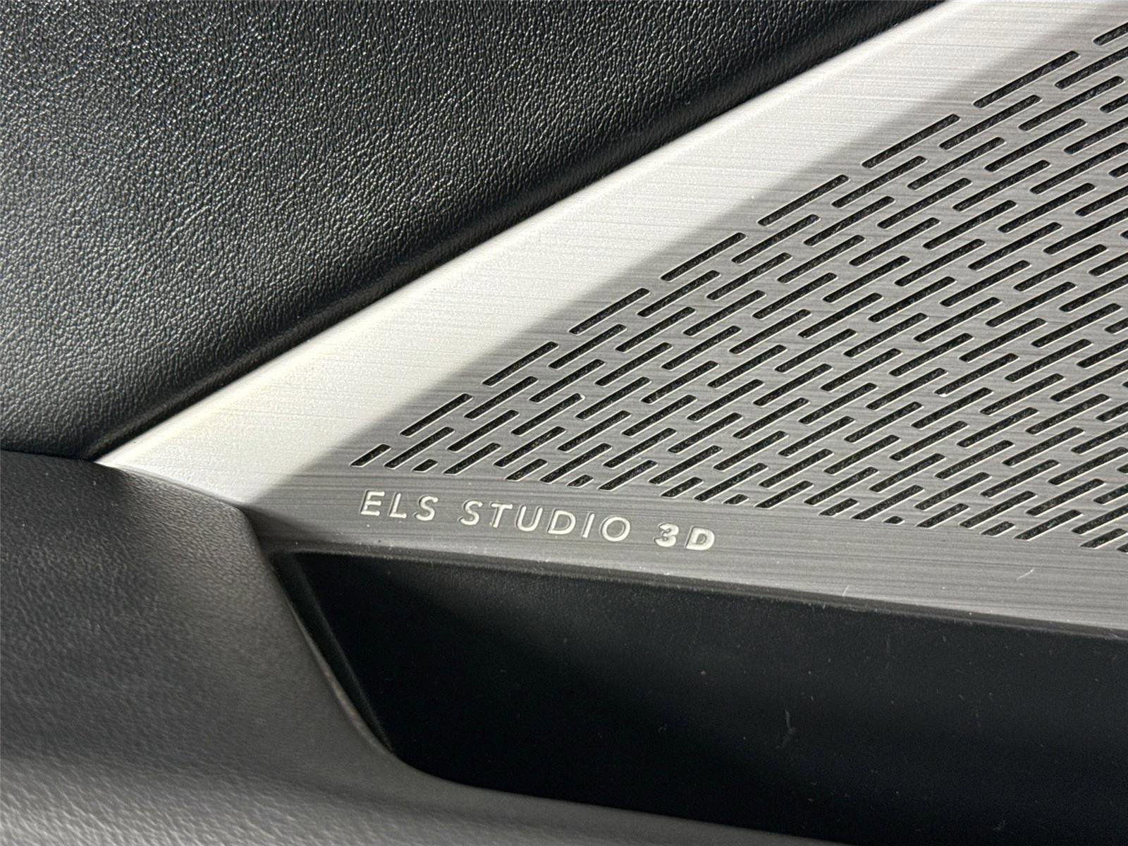 Used 2023 Acura MDX A-Spec image 31