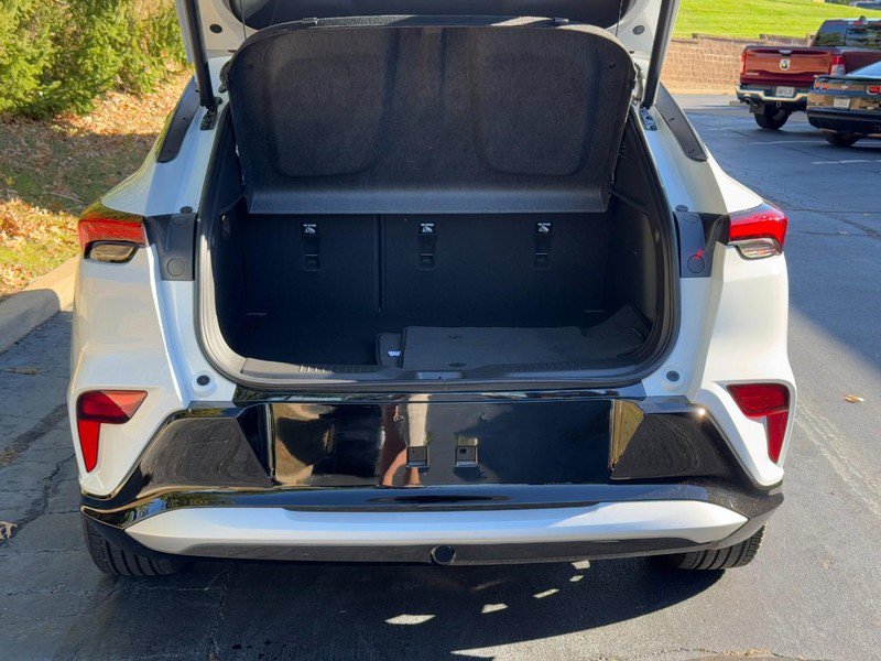 Used 2024 Buick Envista Sport Touring w/ Convenience II Package image 9