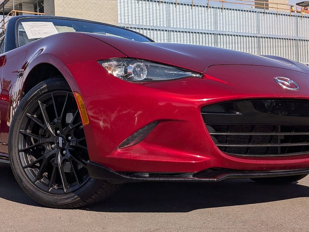 Used 2020 MAZDA MX-5 Miata Club w/ Appearance Package RWD image 7