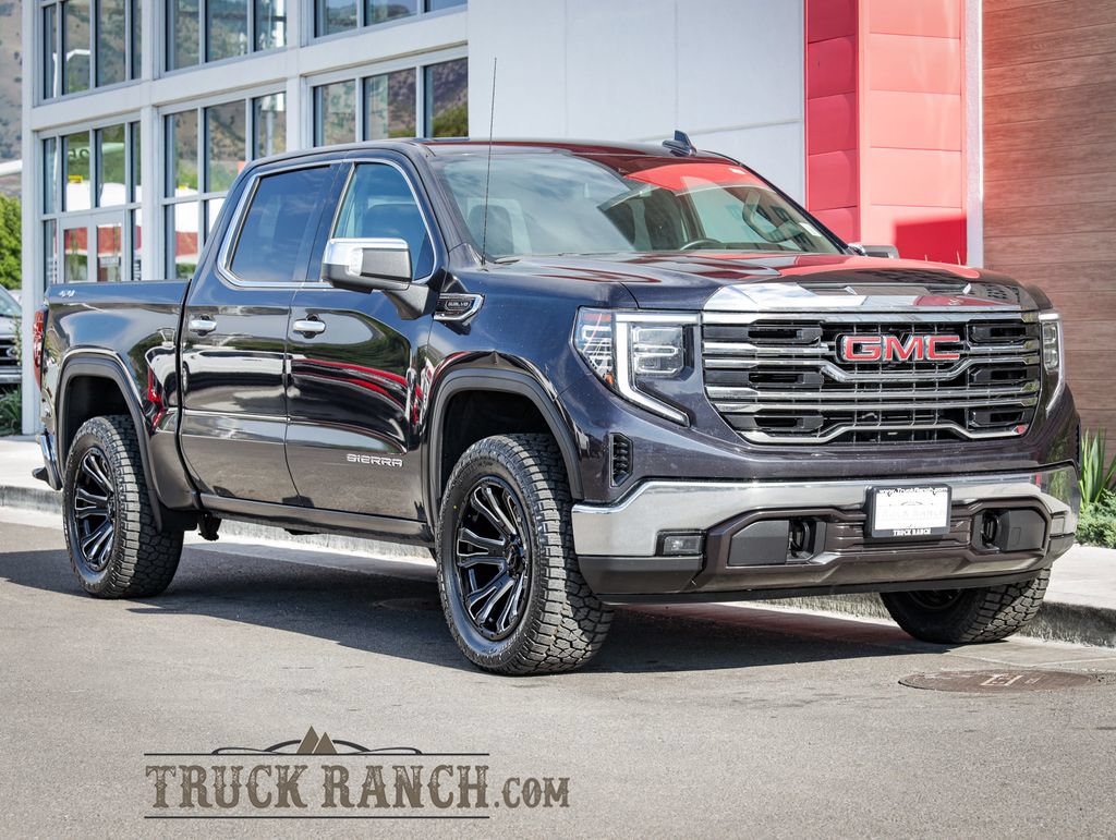 Used 2025 GMC Sierra 1500 SLT AWD/4WD image 1