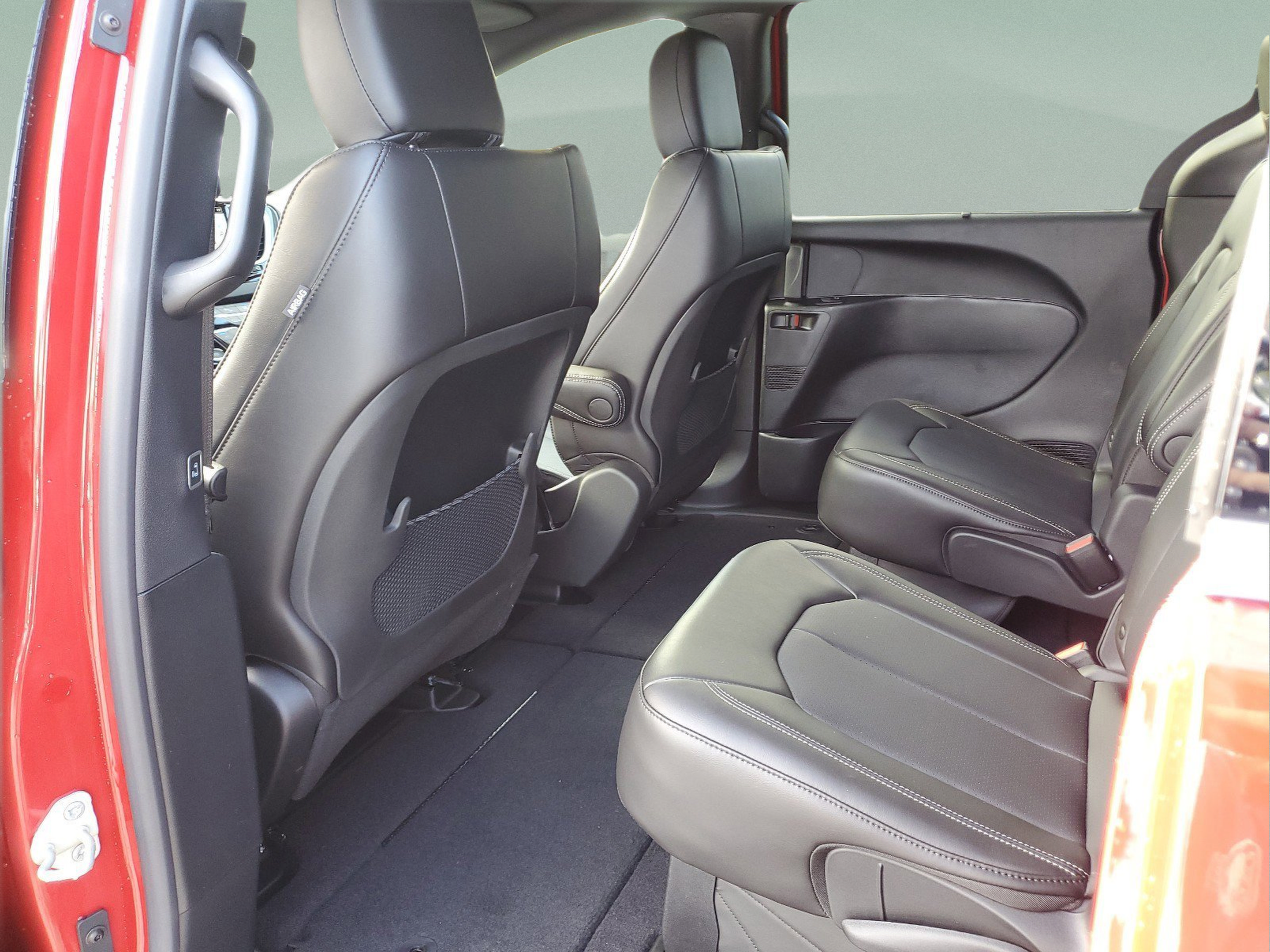 New 2026 Chrysler Voyager LX FWD image 8