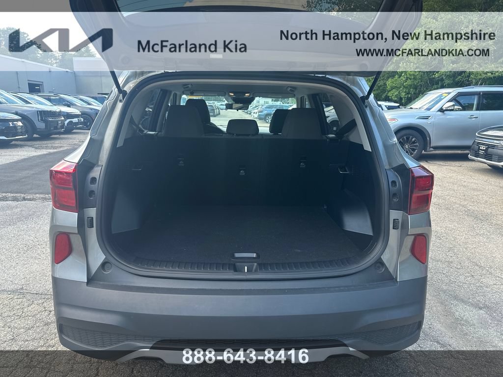 Used 2023 Kia Seltos LX AWD/4WD image 16