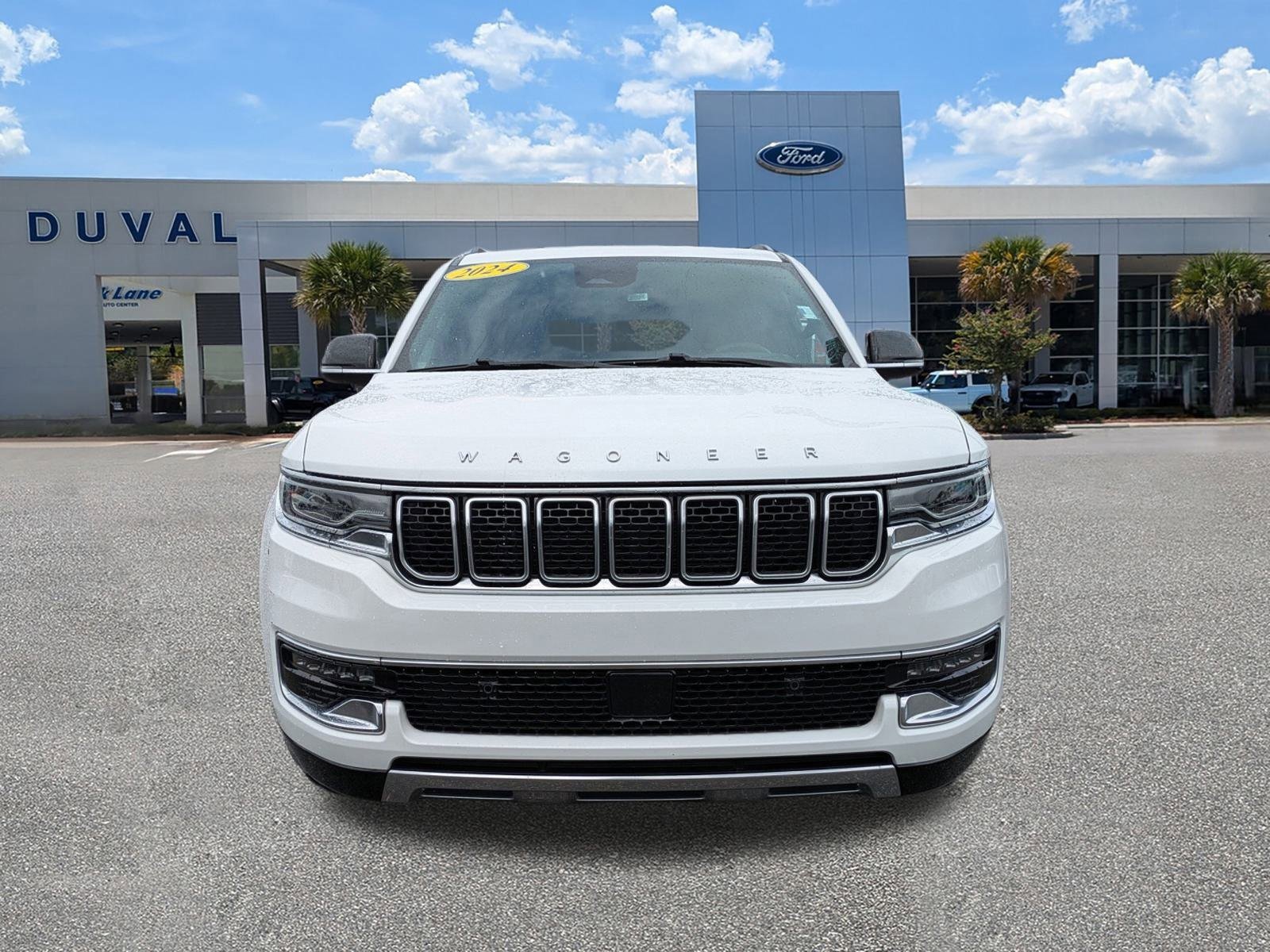 Used 2024 Jeep Wagoneer L Series III w/ Flexible Seating Group image 8