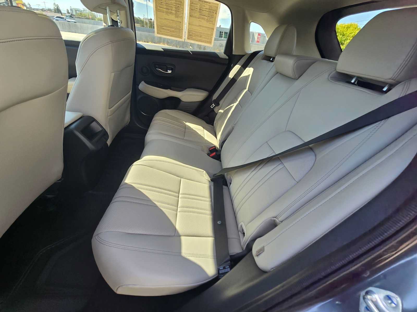 Used 2027 Honda HR-V EX-L image 17