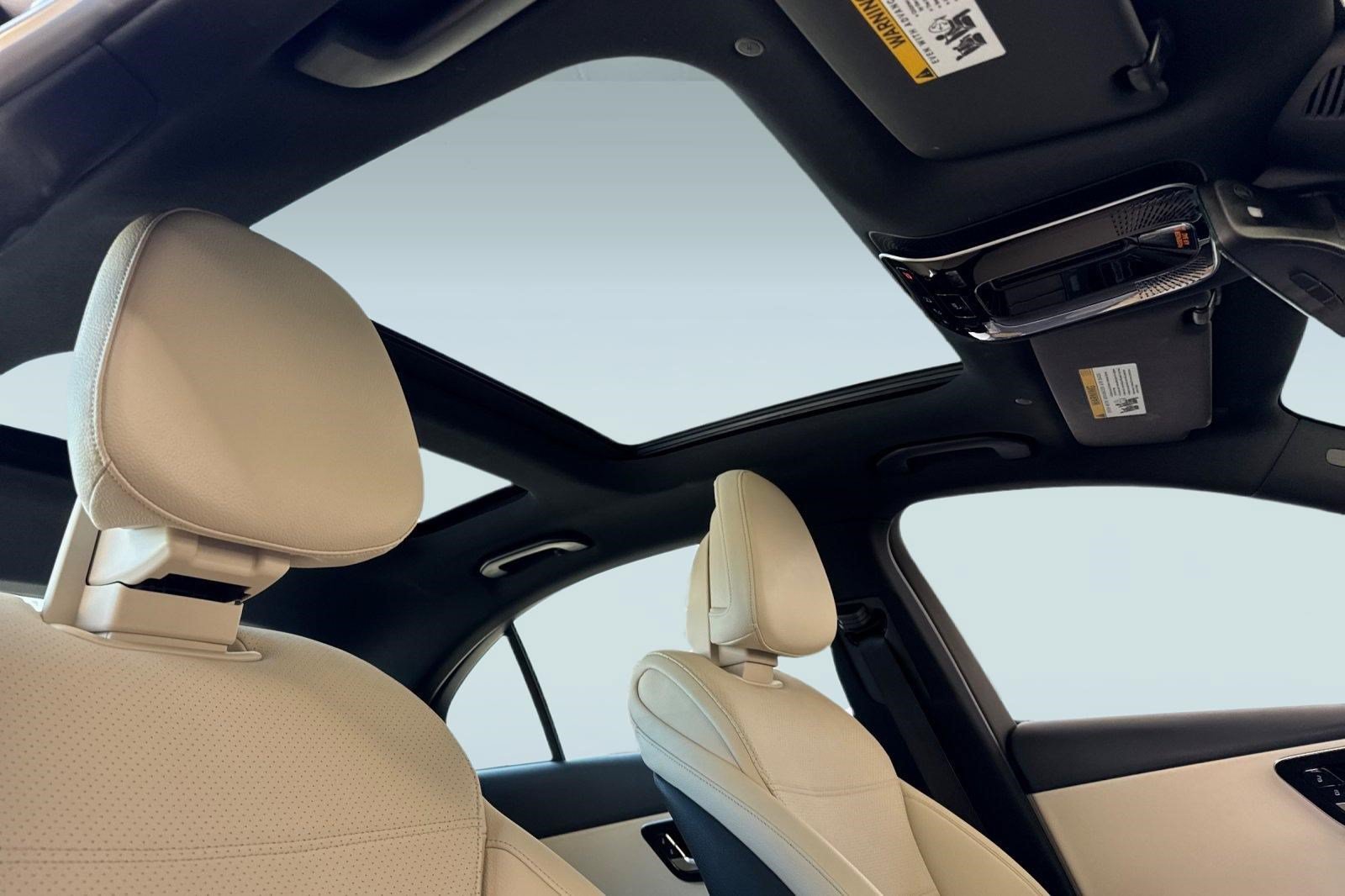 Certified 2023 Mercedes-Benz C 300 Sedan image 22