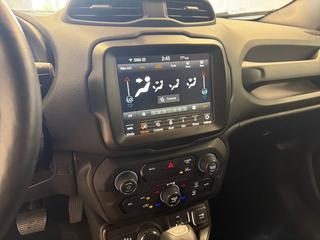 Certified 2022 Jeep Renegade Altitude w/ Convenience Group AWD/4WD image 28