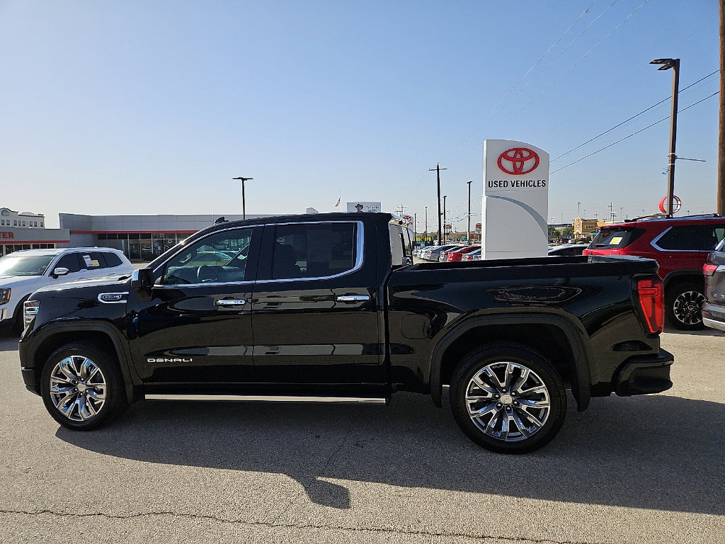 Used 2024 GMC Sierra 1500 Denali w/ Denali Reserve Package image 2