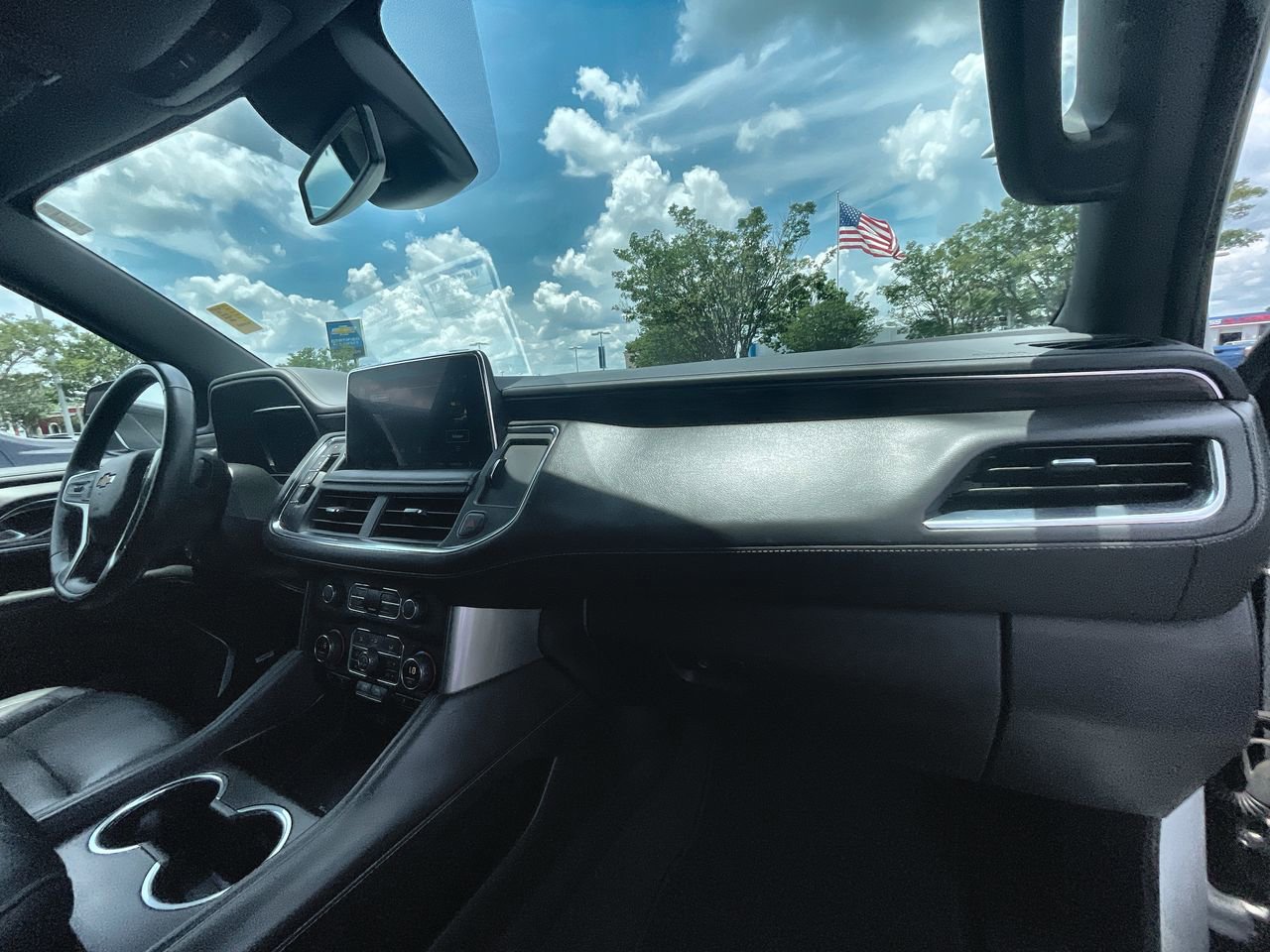 Used 2023 Chevrolet Tahoe LT w/ Luxury Package RWD image 28
