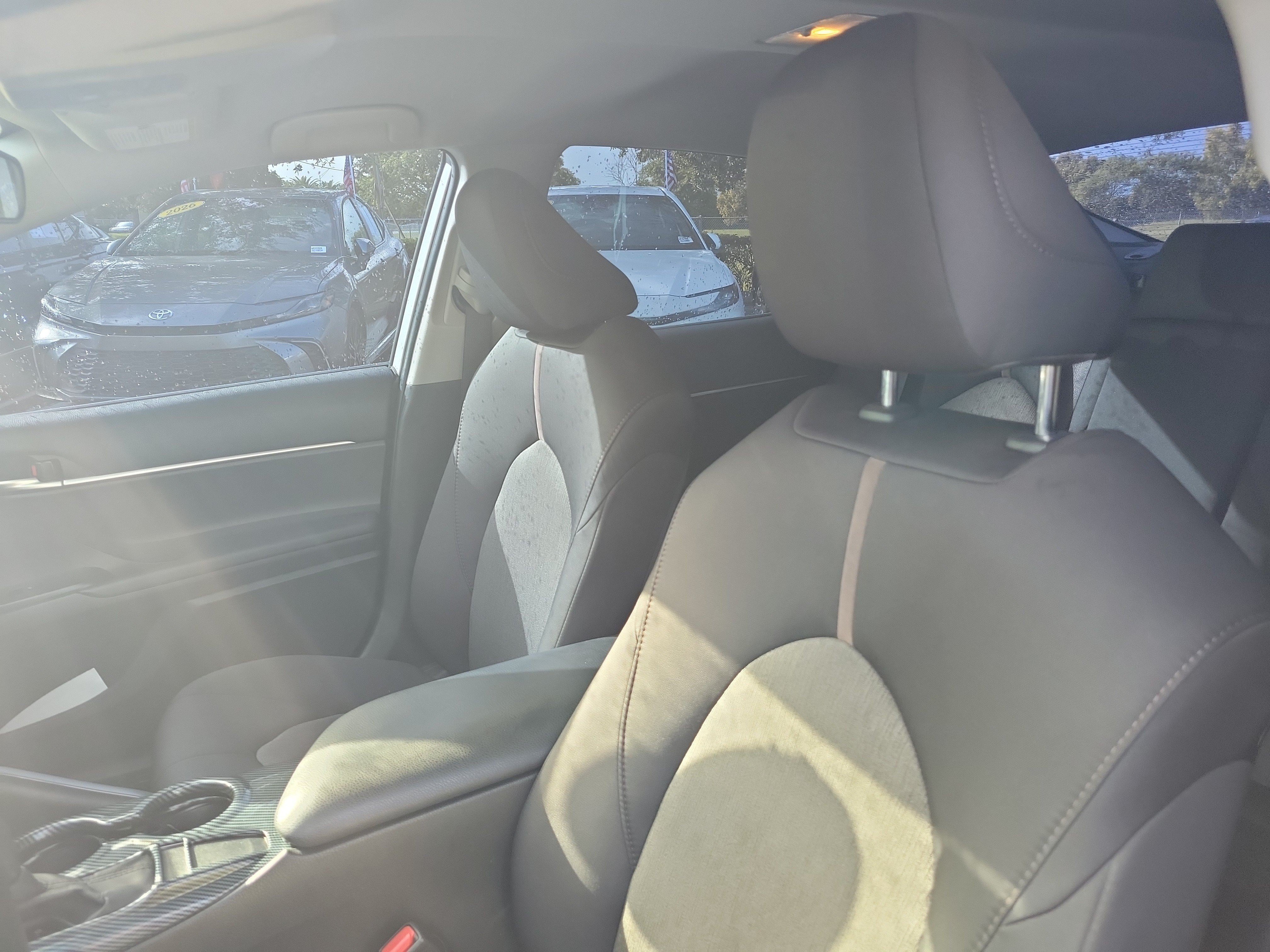 Used 2020 Toyota Camry LE FWD image 20