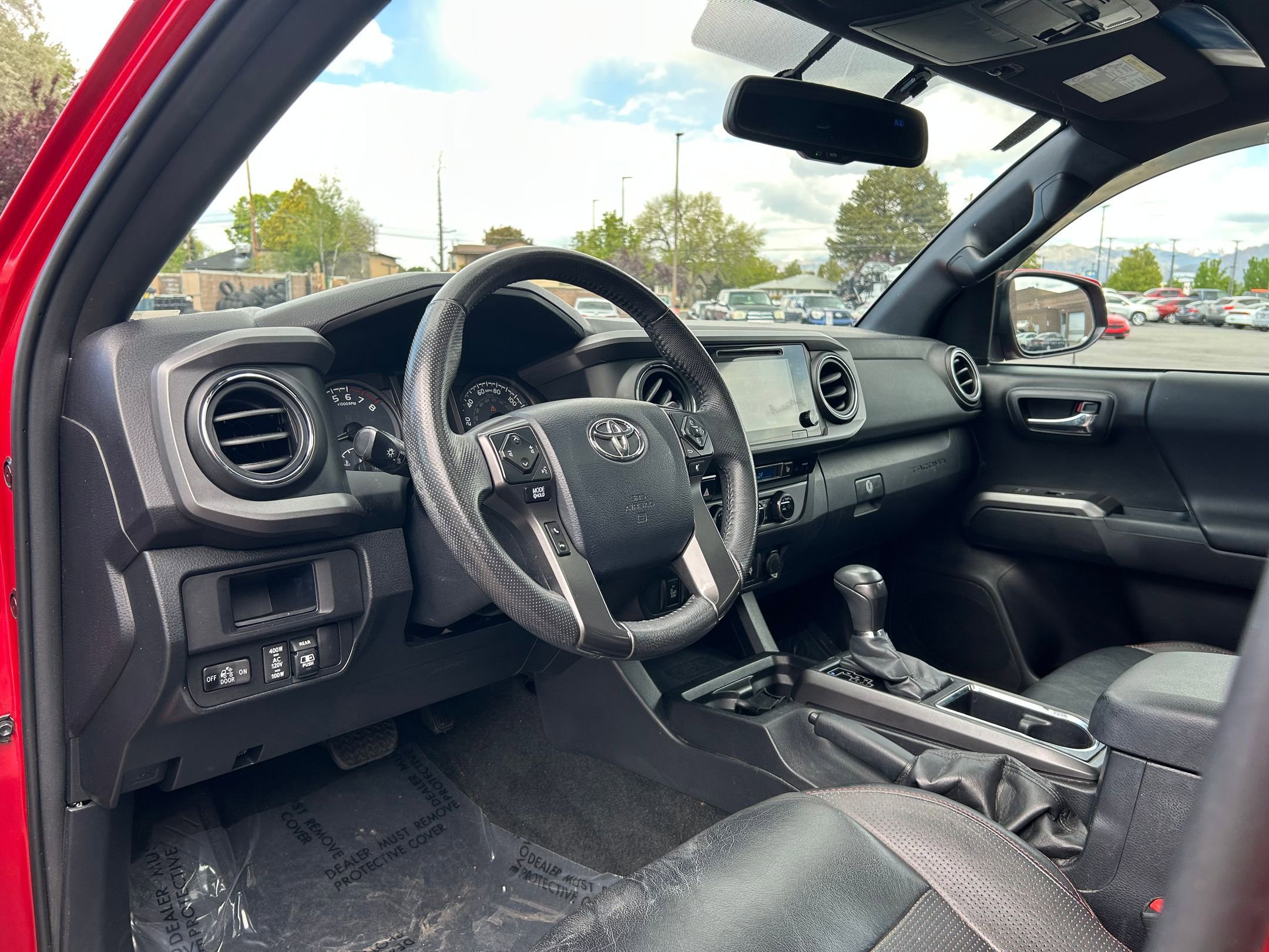 Used 2017 Toyota Tacoma TRD Sport w/ Premium & Technology Package AWD/4WD image 11