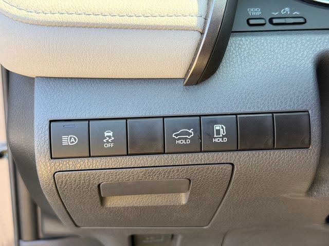 Used 2024 Toyota Camry LE FWD image 23