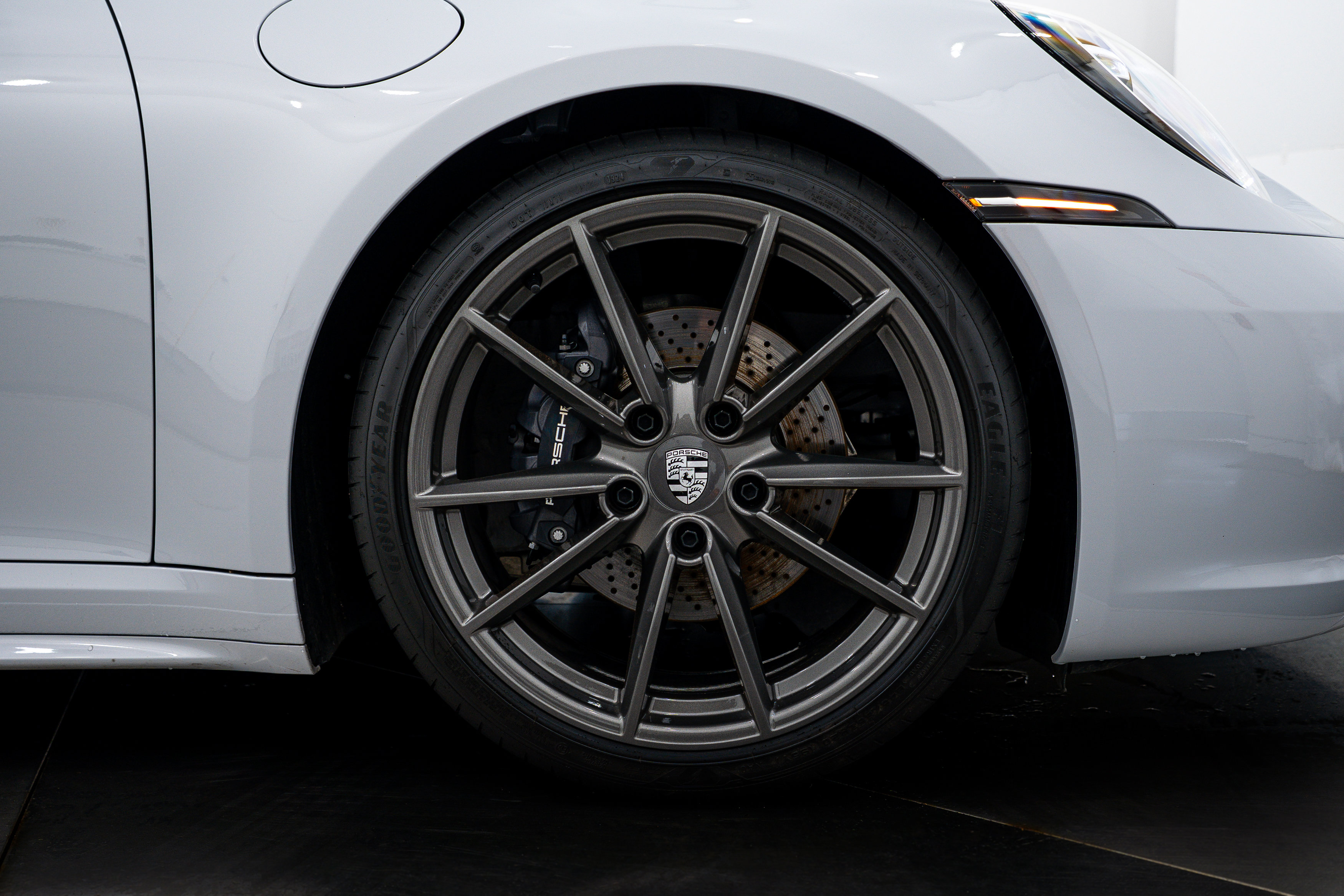 Certified 2024 Porsche 911 Carrera T RWD image 11