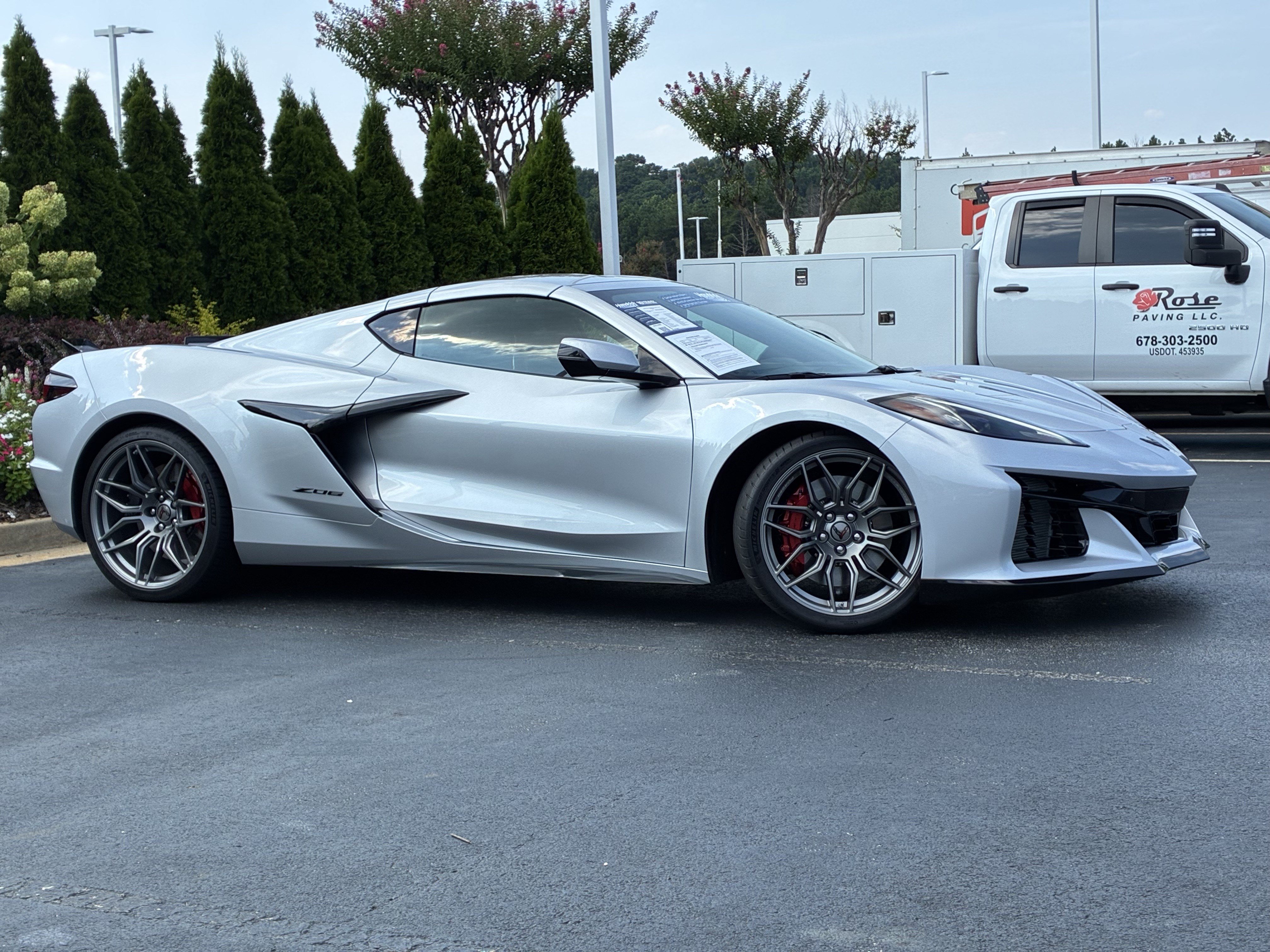 Used 2026 Chevrolet Corvette Z06 RWD image 3