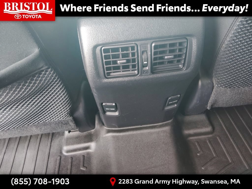 Used 2016 Toyota 4Runner SR5 w/ Four Season Floor Mat Package AWD/4WD image 18