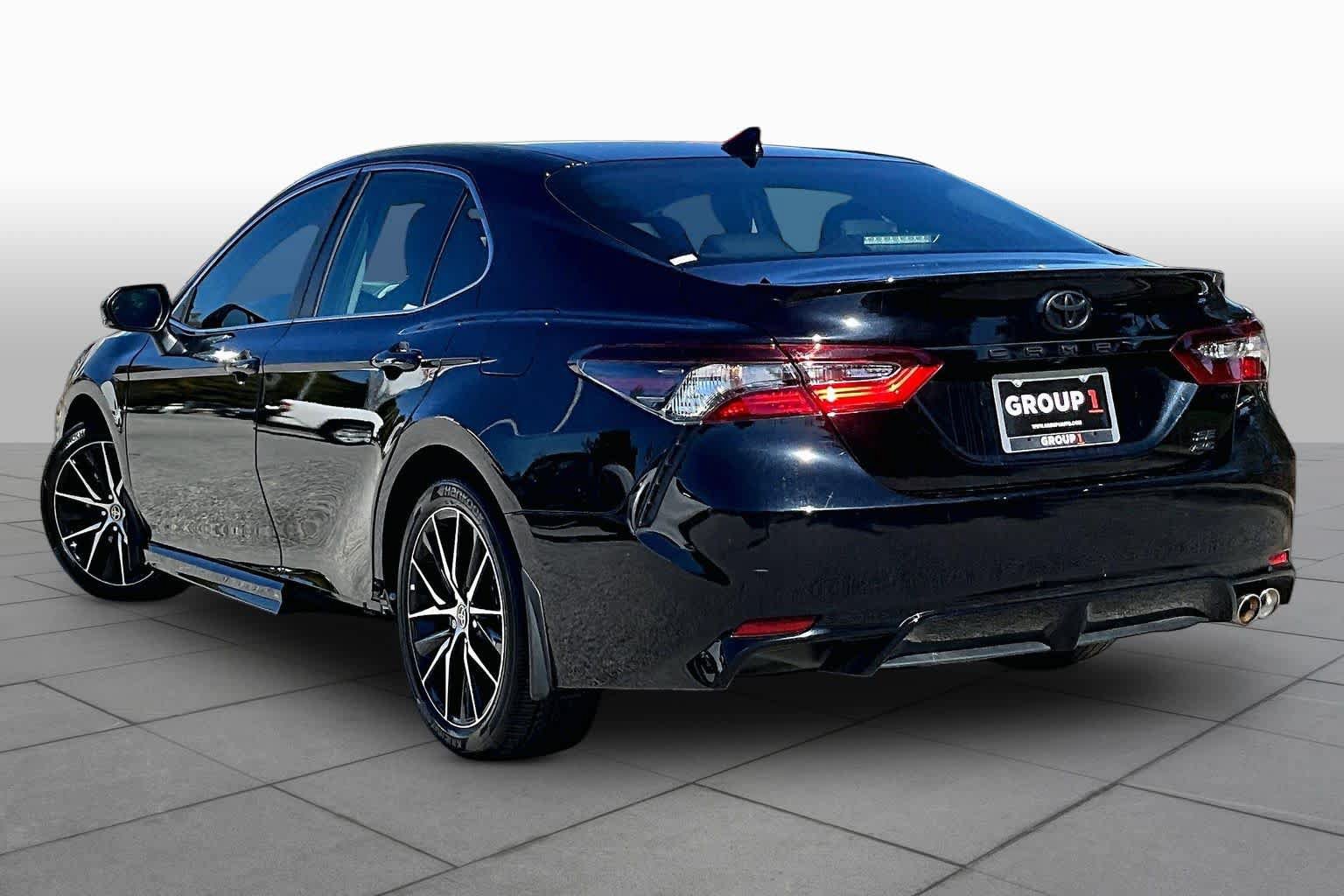 Used 2024 Toyota Camry SE w/ Cold Weather Package AWD/4WD image 12