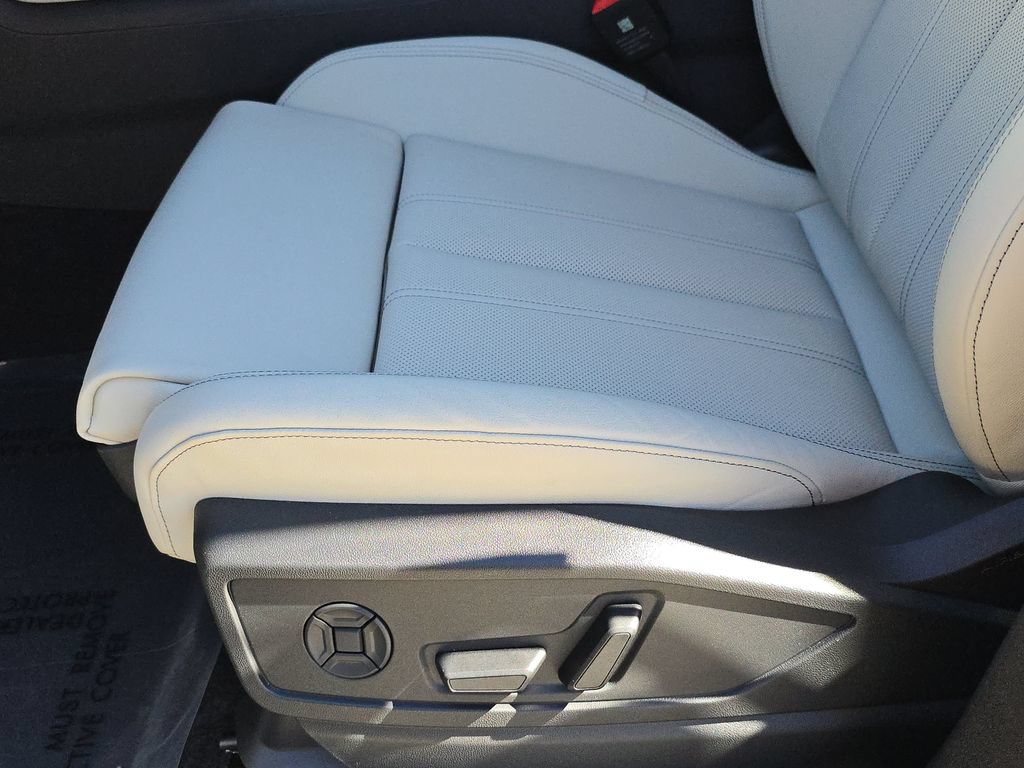 Used 2025 Audi Q5 Premium Plus w/ Premium Plus AWD/4WD image 20