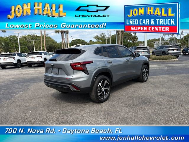 Used 2025 Chevrolet Trax RS w/ Driver Confidence Package FWD image 11