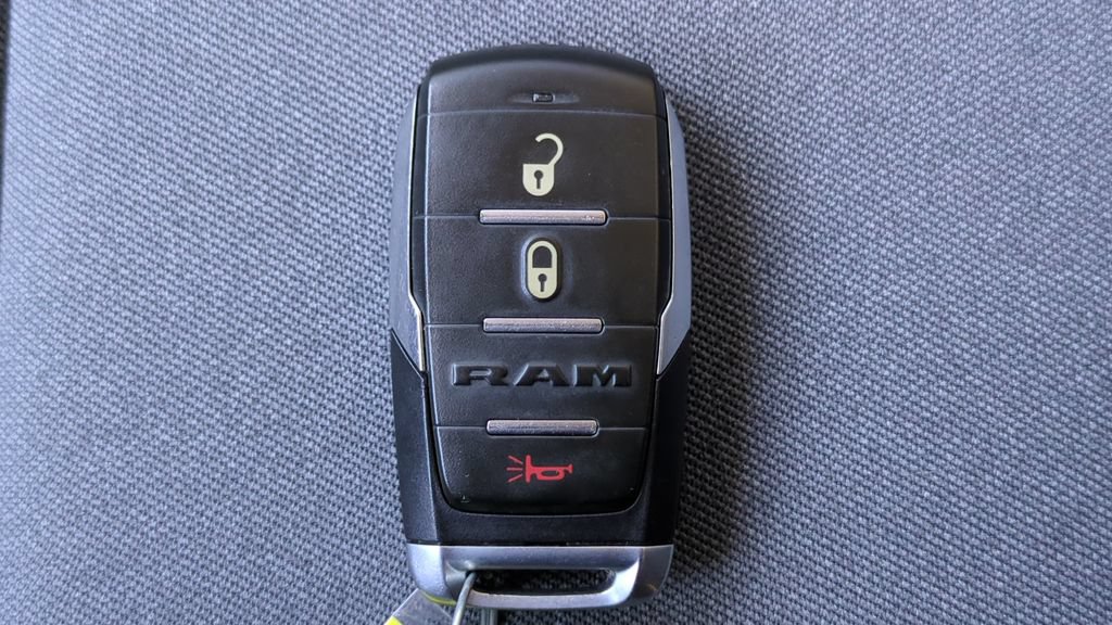 Used 2020 RAM 1500 Big Horn AWD/4WD image 9