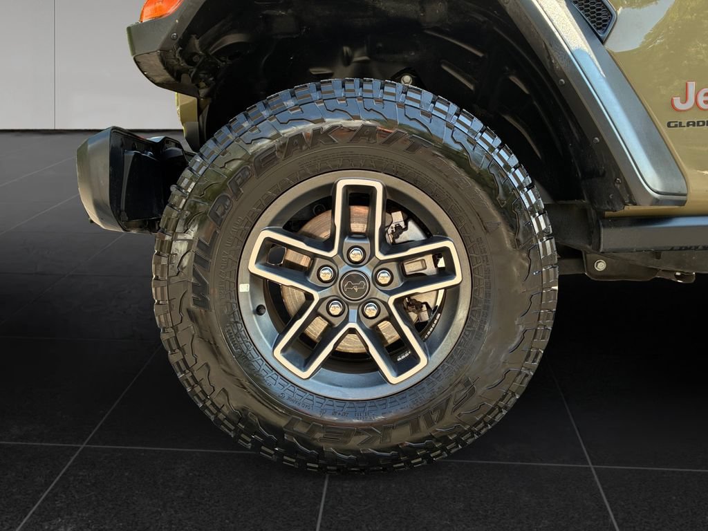 Used 2026 Jeep Gladiator Mojave AWD/4WD image 9