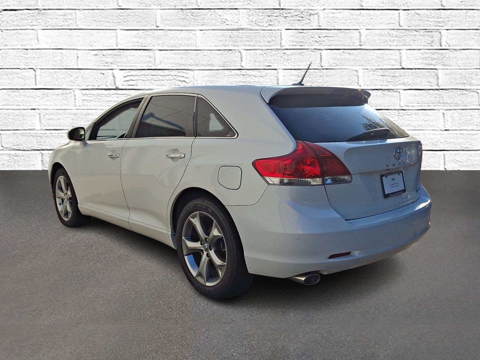 Used 2012 Toyota Venza Limited w/ Tow Pkg AWD/4WD image 5