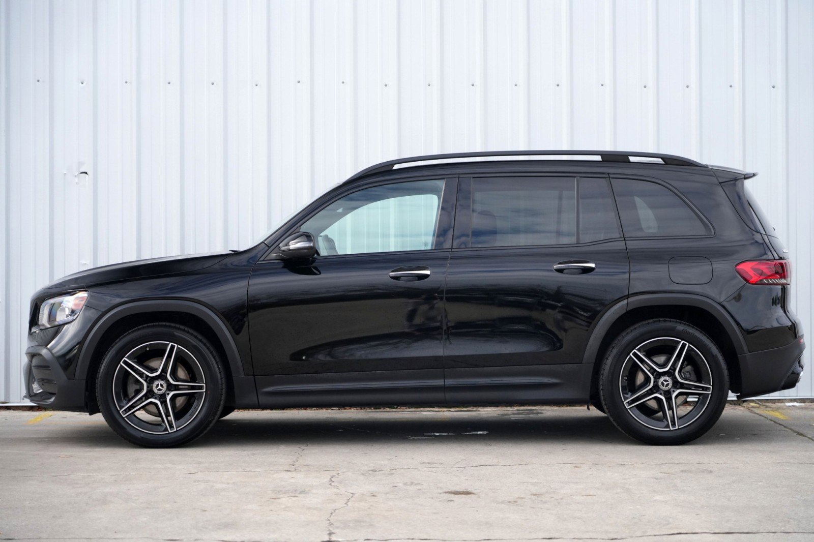 Used 2023 Mercedes-Benz GLB 250 image 8