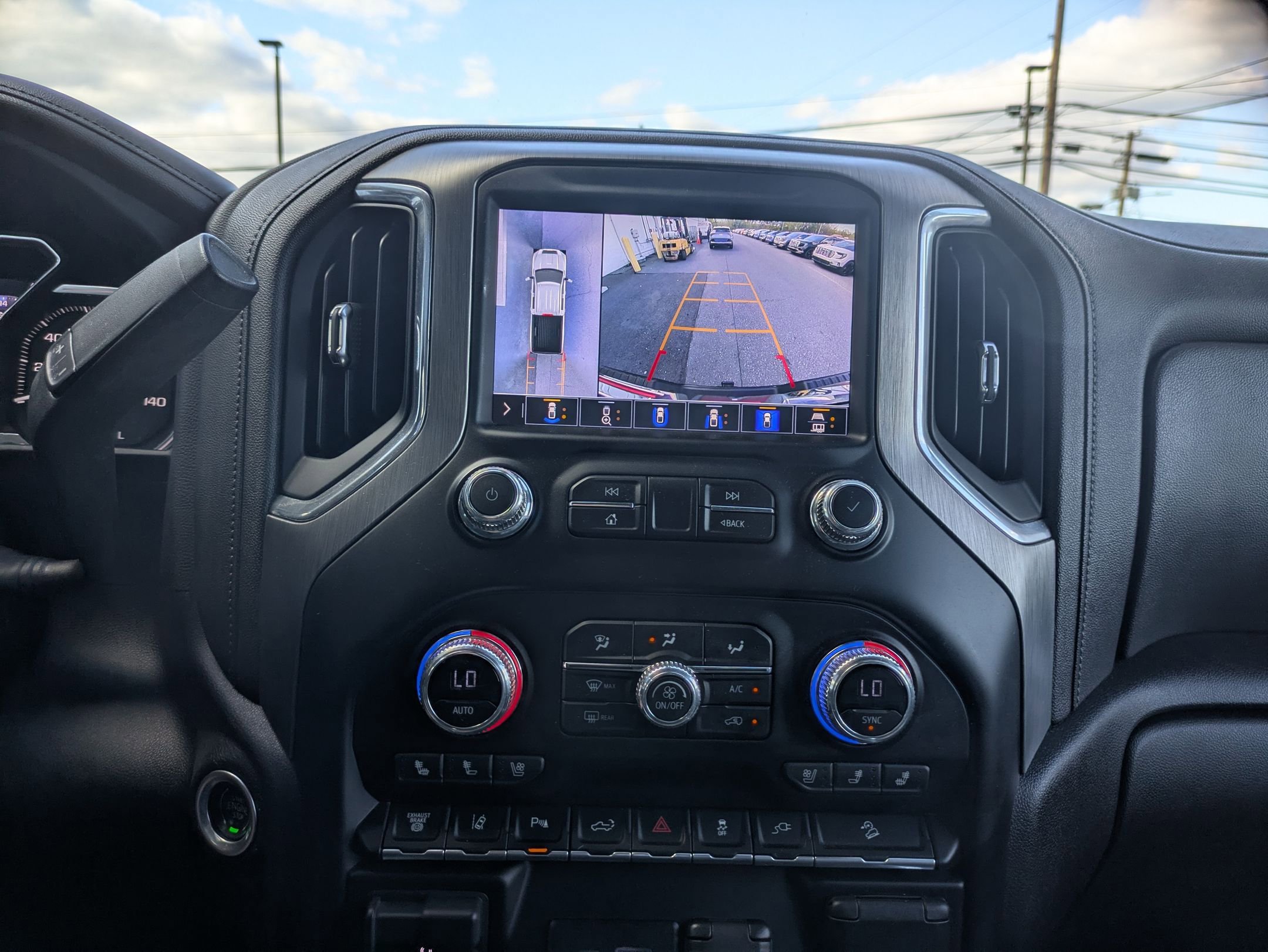 Used 2023 GMC Sierra 2500 Denali image 17