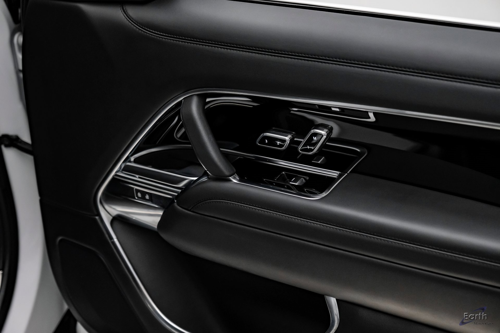 Used 2024 Land Rover Range Rover SE image 73