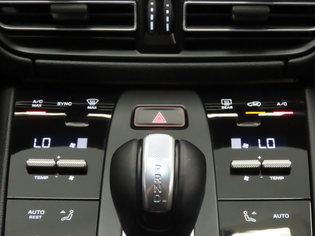 Certified 2026 Porsche Macan AWD/4WD image 26
