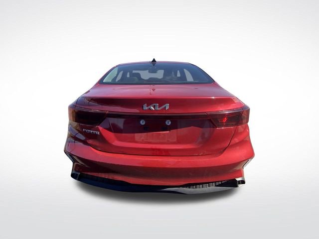 Used 2023 Kia Forte LXS image 9