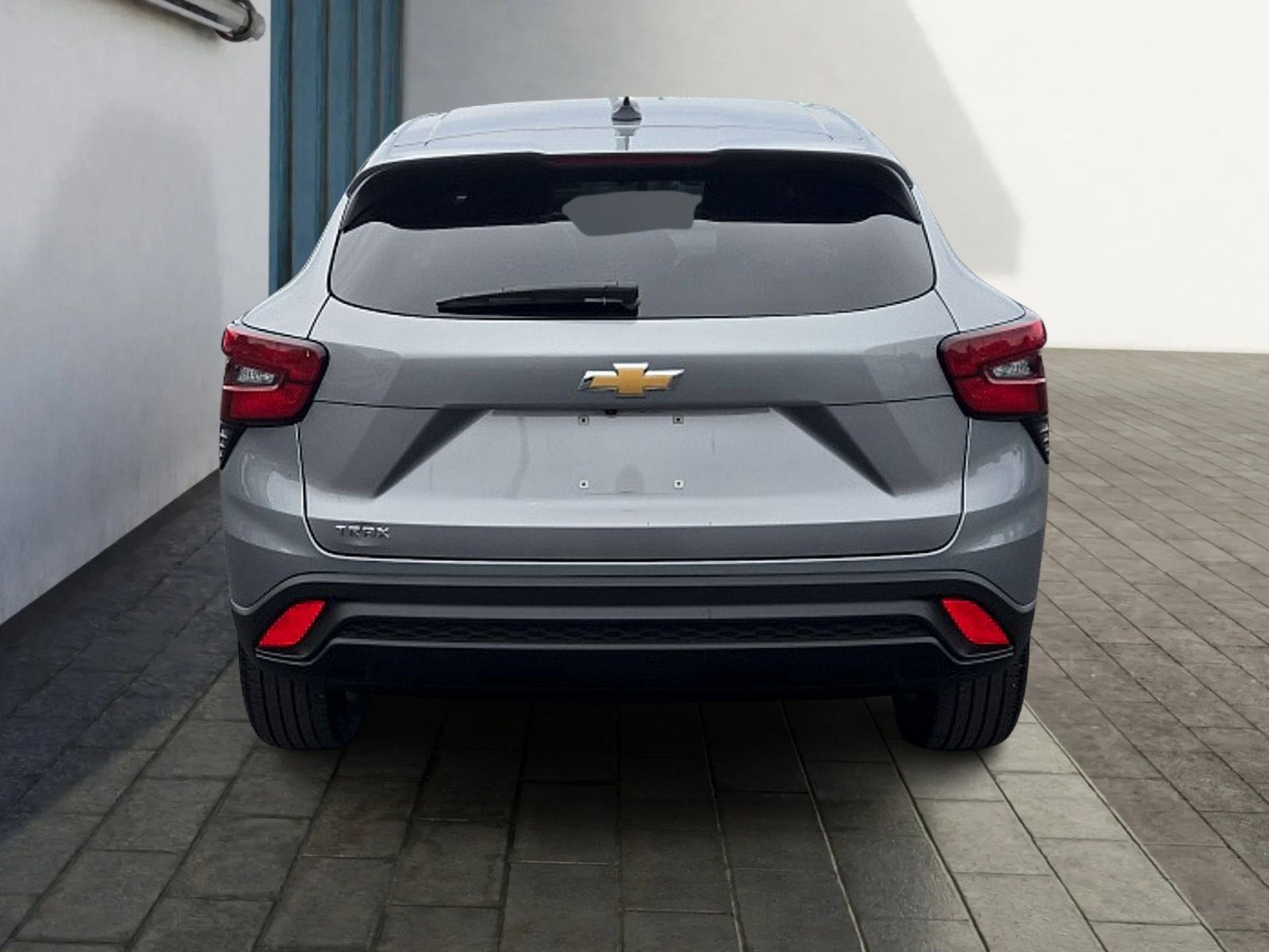Used 2024 Chevrolet Trax LS w/ LS Convenience Package FWD image 4