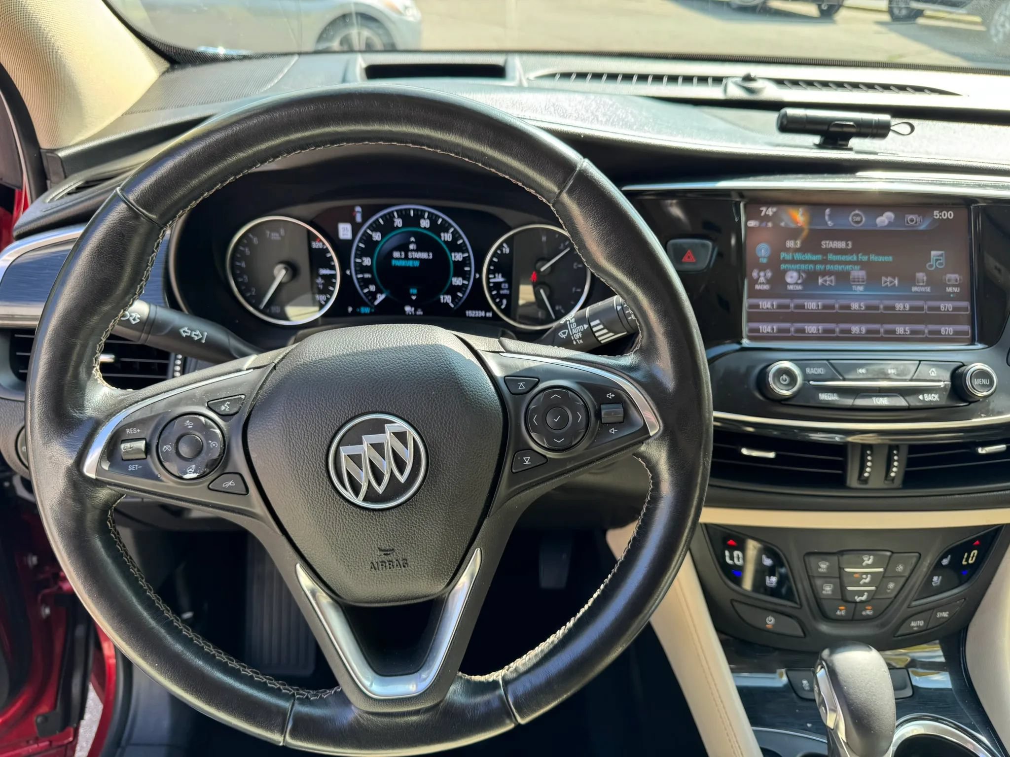 Used 2018 Buick Envision Premium w/ Driver Confidence Package AWD/4WD image 16