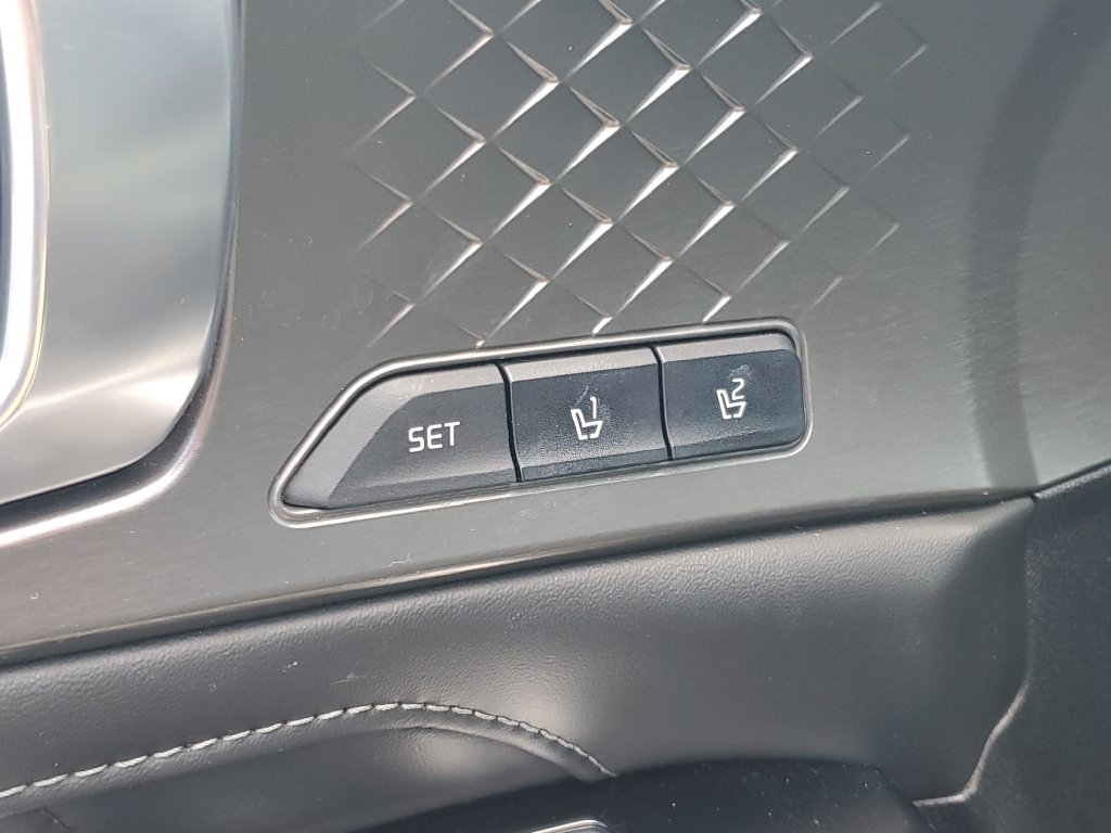 Used 2022 Kia Sorento SX FWD image 11