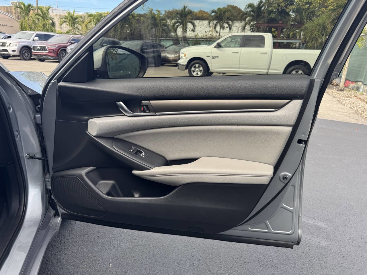 Used 2019 Honda Accord LX image 26