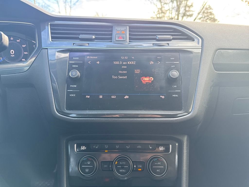 Used 2019 Volkswagen Tiguan SEL Premium w/ 3rd Row Seat Package image 18