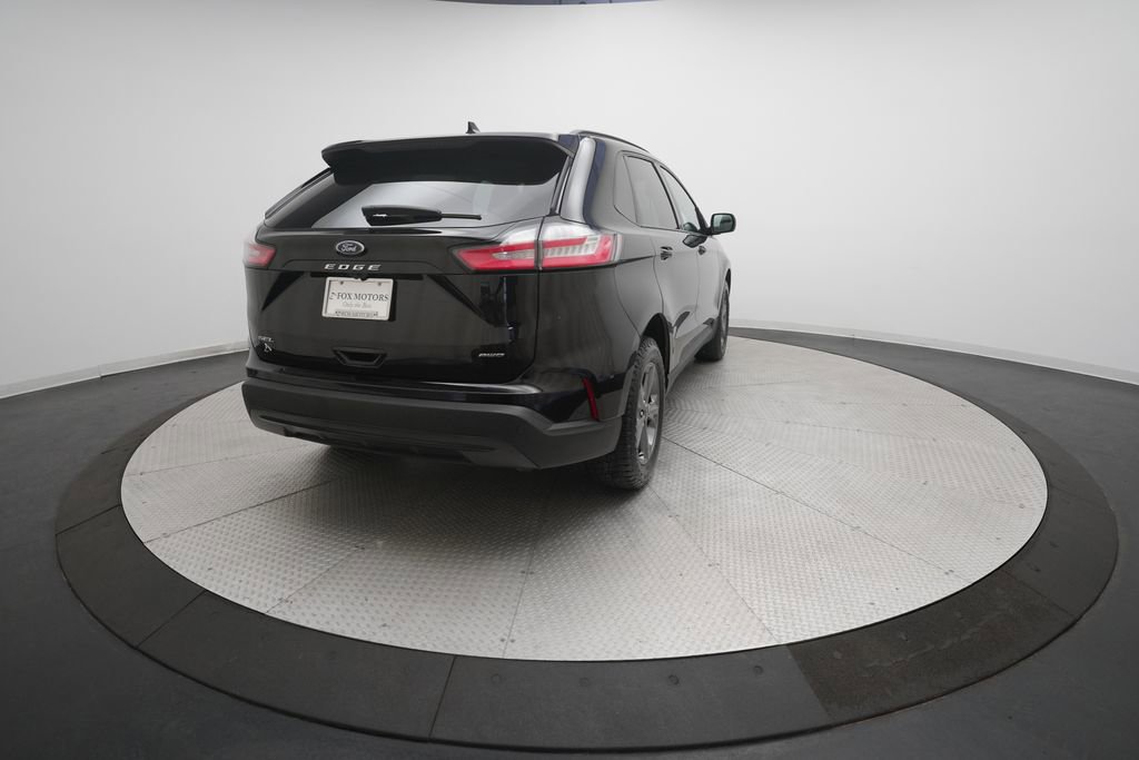 Used 2023 Ford Edge SEL w/ Sport Appearance Package image 13