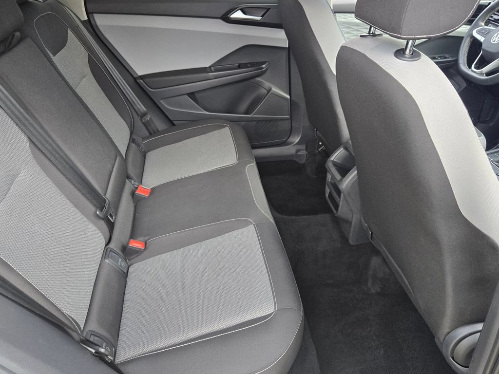Certified 2023 Volkswagen Taos S FWD image 16