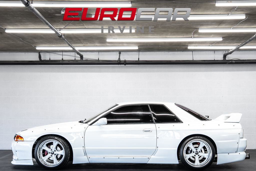 Used 1991 Nissan Other Nissan Models image 2