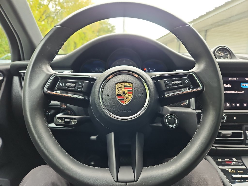 Certified 2023 Porsche Macan S AWD/4WD image 35