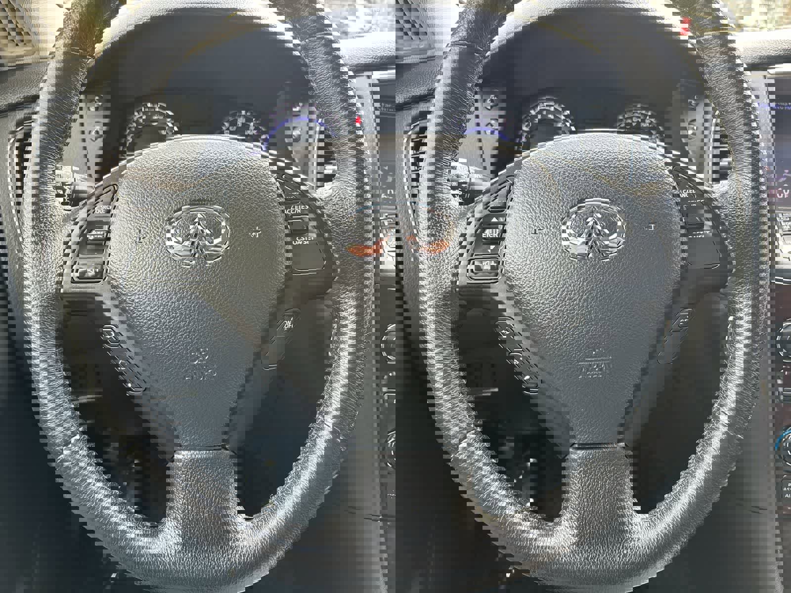 Used 2017 INFINITI QX50 w/ Premium Plus Package image 10