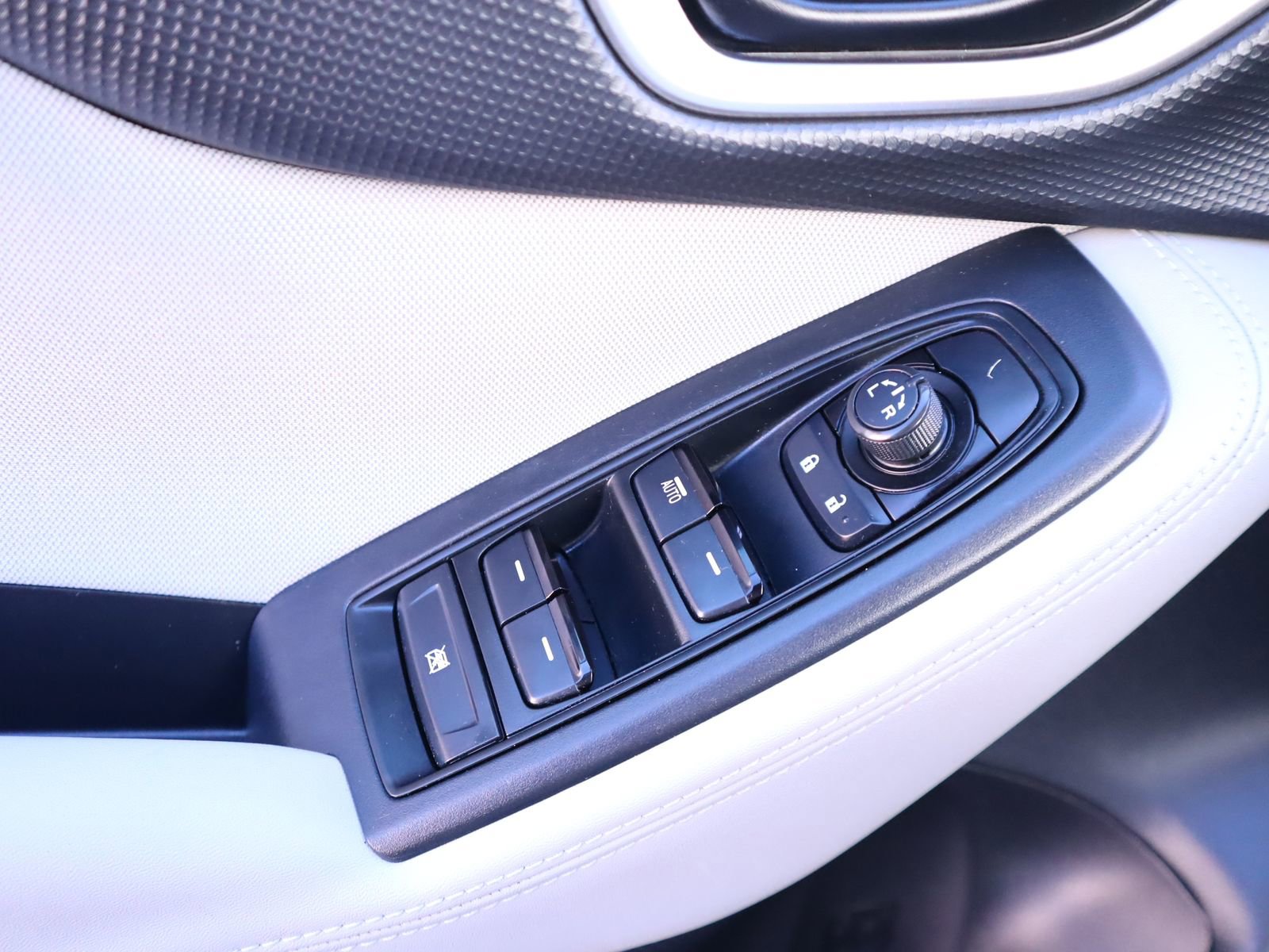 Used 2023 Subaru Forester AWD/4WD image 37