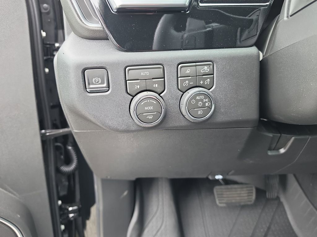 New 2026 Chevrolet Silverado 1500 RST w/ Redline Edition AWD/4WD image 21