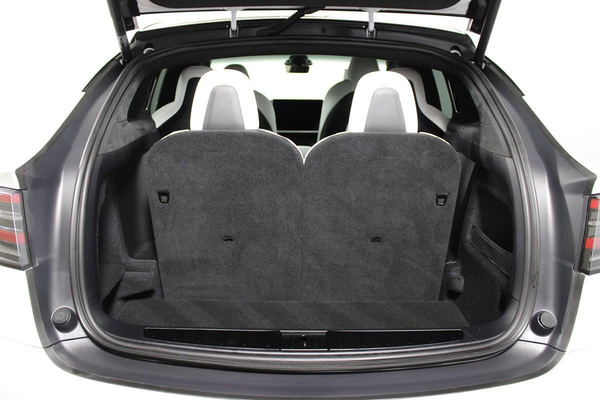 Used 2022 Tesla Model X Plaid image 26
