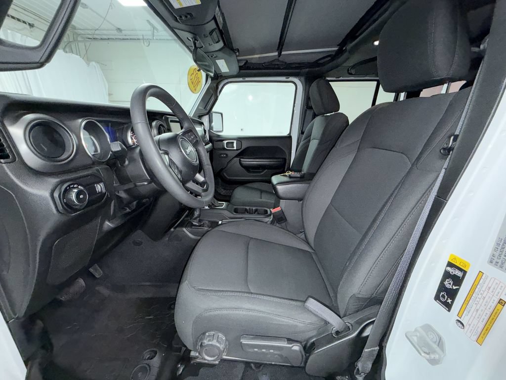 Used 2023 Jeep Wrangler Unlimited Sport AWD/4WD image 12