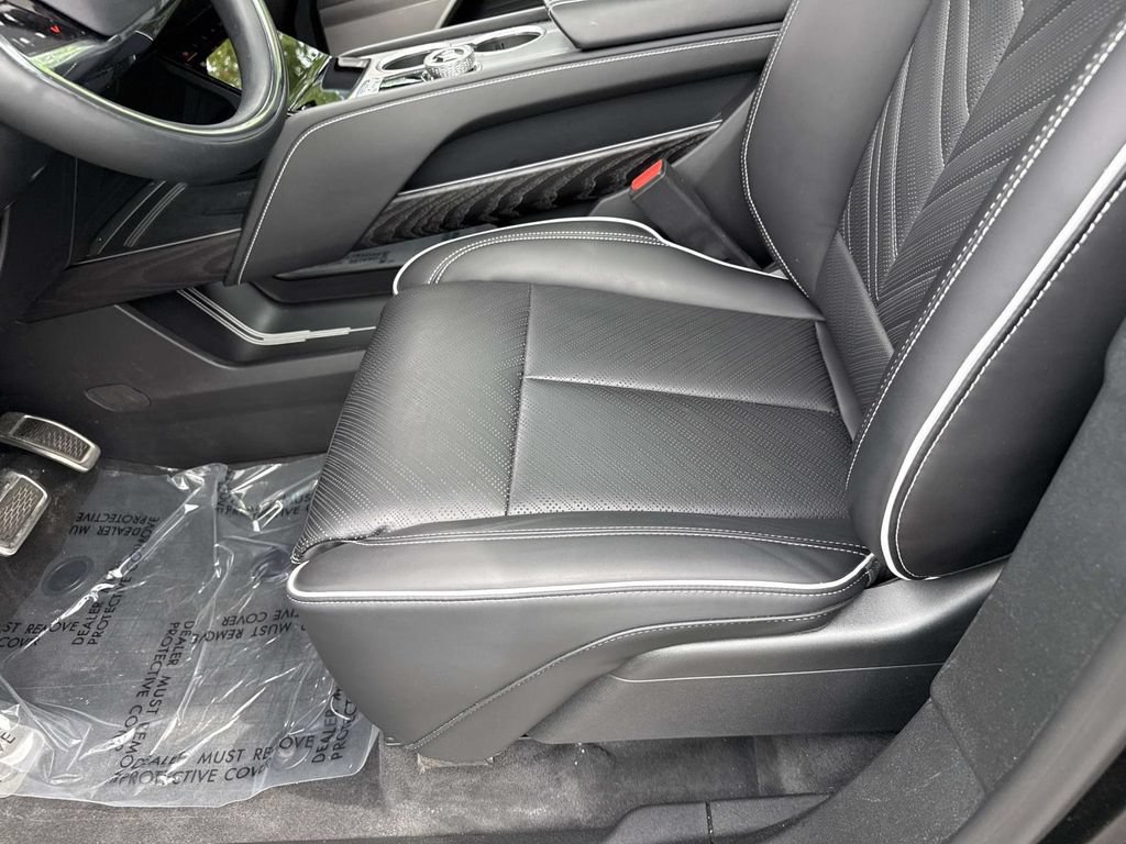 Used 2026 Cadillac Vistiq Platinum w/ LPO, Floor Liner Package AWD/4WD image 30